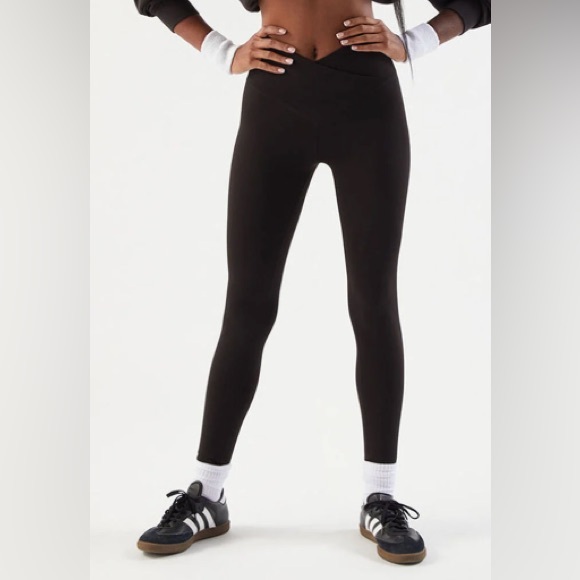 PACSUN PAC WHISPER Black Active Crossover Yoga Pants - Picture 2 of 8